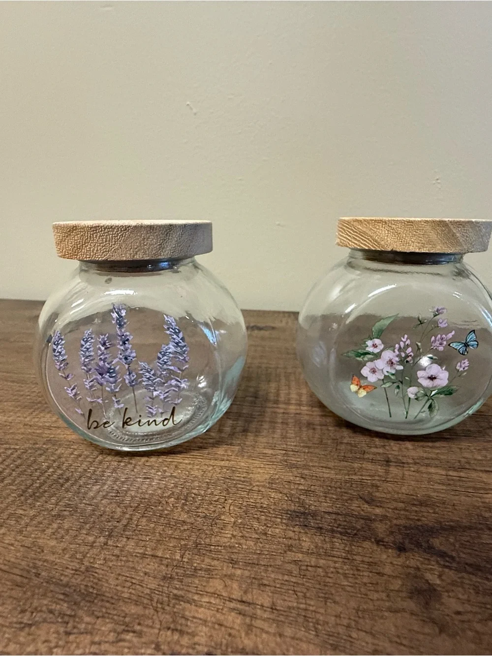 Glass Measuring Cup with Floral Design 2 Glass Floral small jars